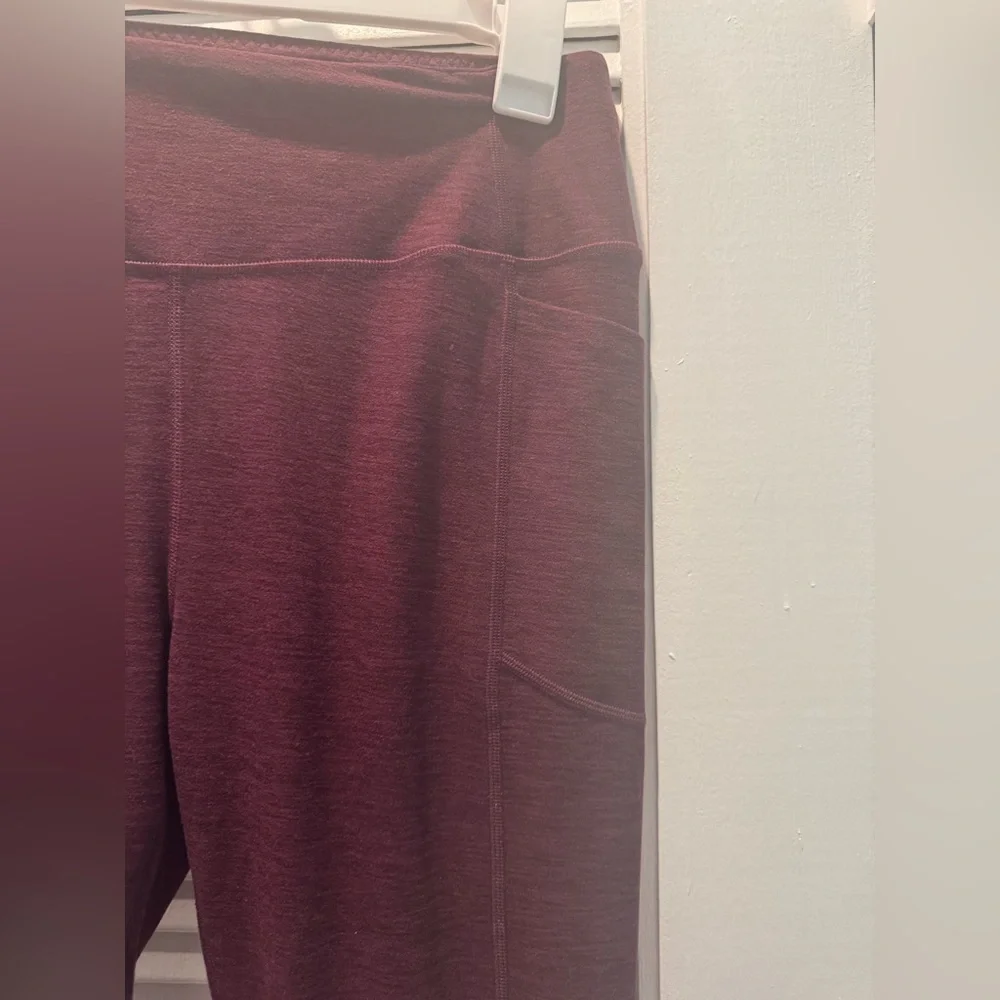 VS Leggings - Picture 3 of 6